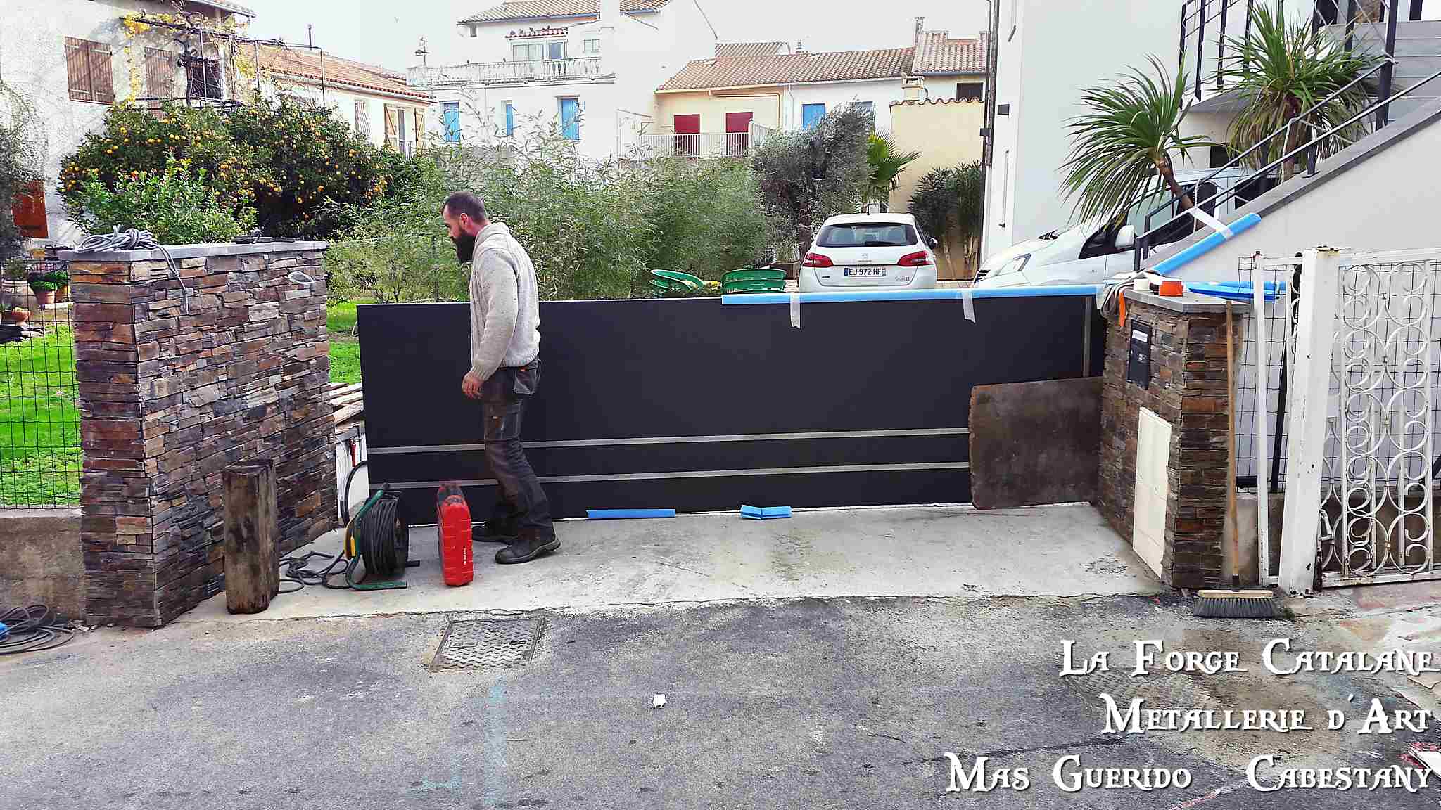 portail fer inox forge catalane 2.jpg